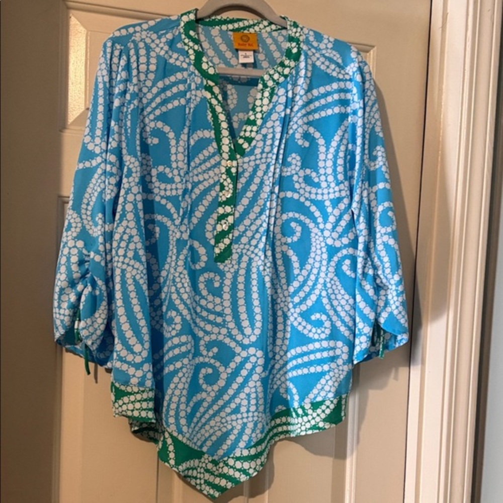 Ruby Rd. Vibrant Blue and White Tunic with Green Accents